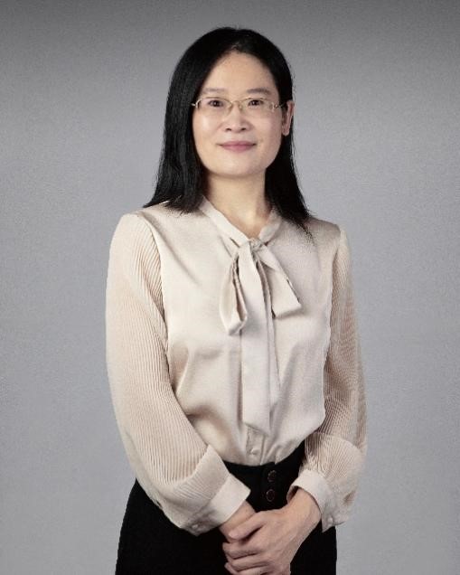 学院党委委员，副院长黄雪